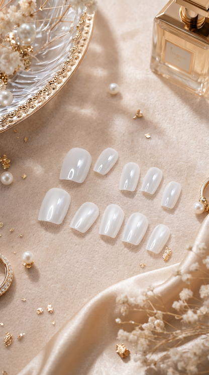 Aurora White Press-On Nails Set | 30pcs – Slay Nails Gift Set