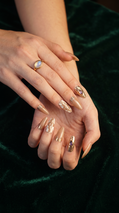 Cancer II Press-On Nails Gift Set With Cancer Necklace | 30pcs Reusable Nude & Gold Zodiac Nail Set