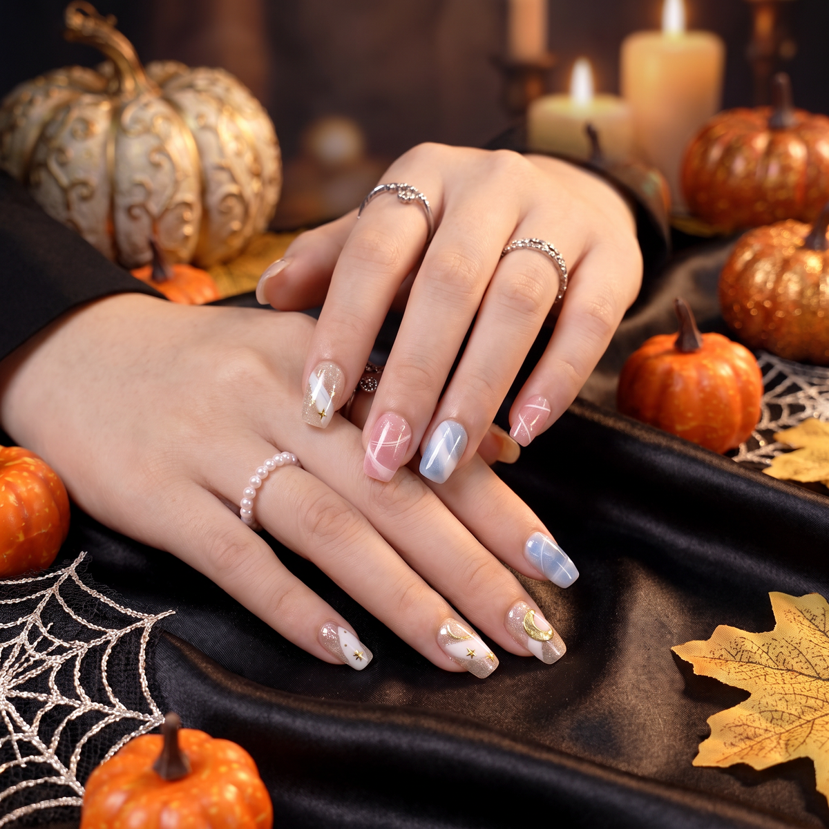 Leo Press-On Nails Gift Set With Leo Necklace | 30pcs Reusable